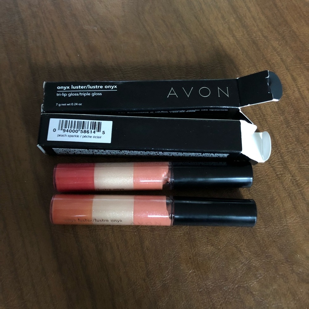 A set of 2 Avon Onyx Luster Tri-Lip Gloss